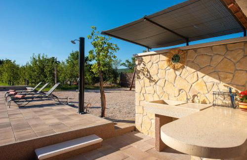 VILLA DOLA near Split - private pool, orchard, peace - Foto 14