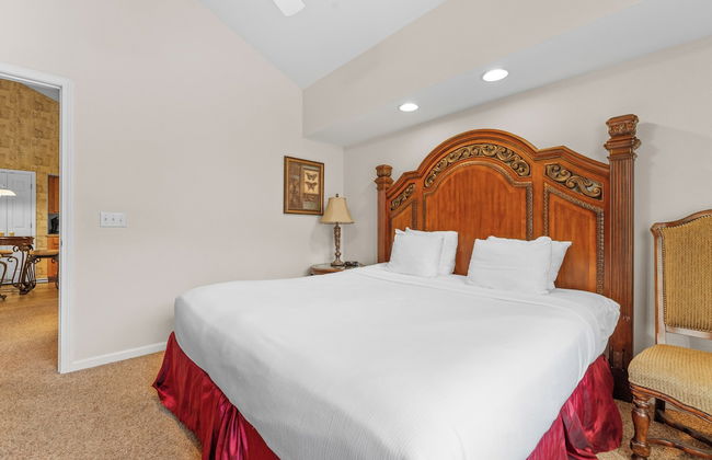 Grand Crowne Resort - Photo 27