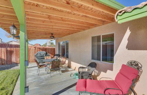 Victorville Home with Fenced Backyard and Patio! - Foto 22