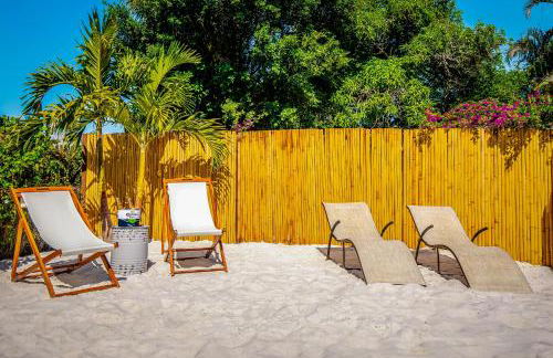 Coastal Farmhouse with mini Golf, Private Beach &Spa - Photo 4