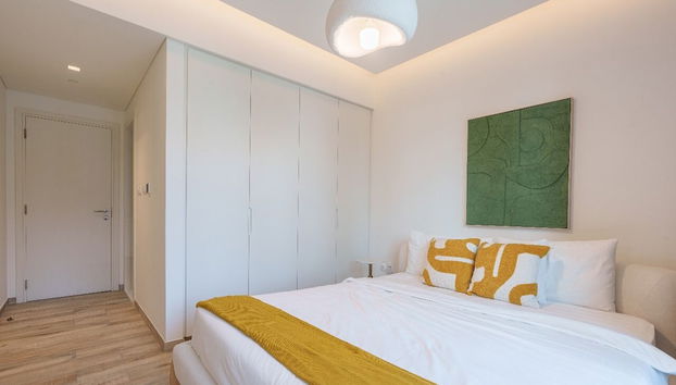 Elegant 1BR Apartment at Ahad Residences - Foto 2, Habitación