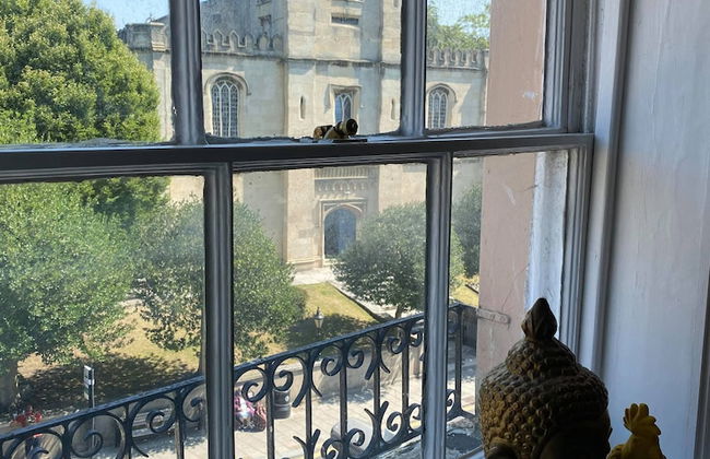 Guards View Windsor - Photo 13