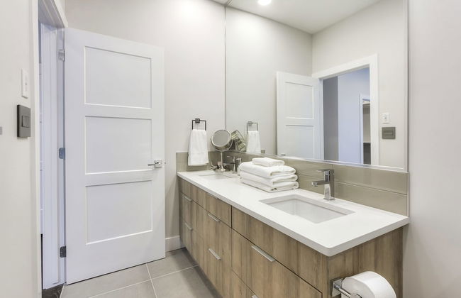 New Luxury Townhome 27 - Photo 53