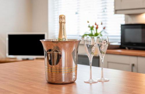 Quiet Self contained Cottage near Delamere Forest - Photo 13