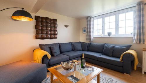 2 Ogilvie Lodge - Foto 4