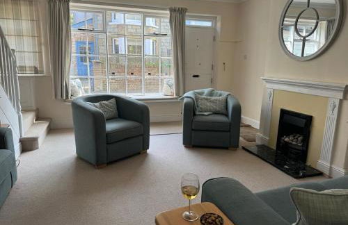 Gulls, charming seaside cottage, centrally located - Photo 18