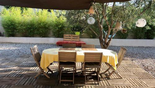 RDC dans maison "ilolil" a 1km plage de la Coudoulière - Foto 2, Garden