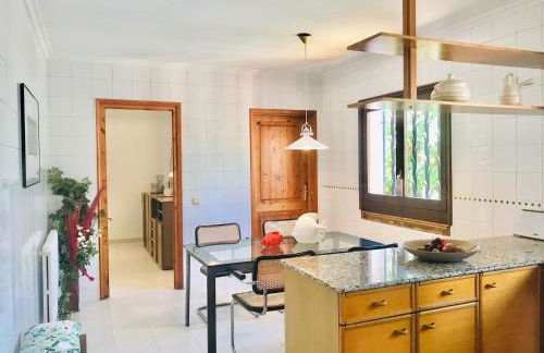 Casa mediterránea con gran jardín y piscina a 500 m de la playa - Foto 72