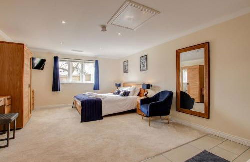 Hunters Cottage - Luxury, high end, hot hub, AC, slipper bath, couples retreat - Photo 44