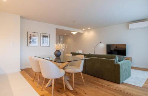 Gaia Elegant Apartment with Patio by LovelyStay - Foto 22