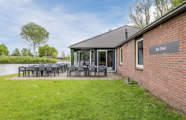 Well Furnished Home for Groups with Dishwasher near Water - Foto 12