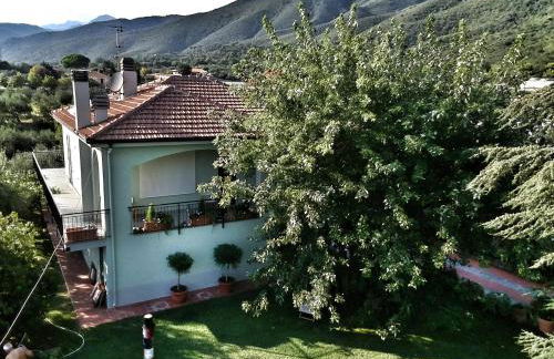 Independent apartment with a fabulous patio - Casa Penny - Foto 1