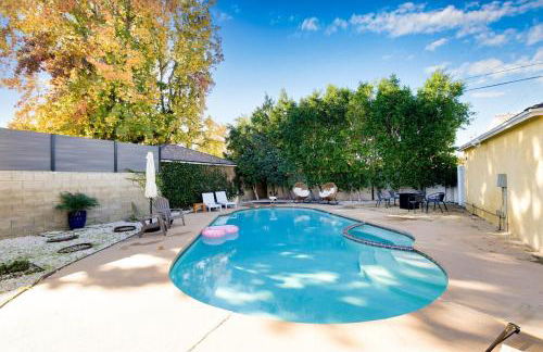 Valley Oasis Pool Hot Tub Near Universal - Foto 2