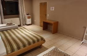 Basecamp 60 am Waldrand - für Gruppen Familien Monteure - helles 2-Zimmer-Souterrain - Frankfurt, Hanau, Gießen - kostenlose Parkplätze - Foto 25