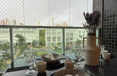 Apto Completo 2 Quartos em Frente ao Shopping com Vaga - Foto 13