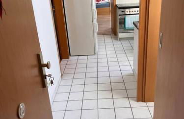 NR 4 DG 2 Zimmer für Firmen und Familien - Foto 5