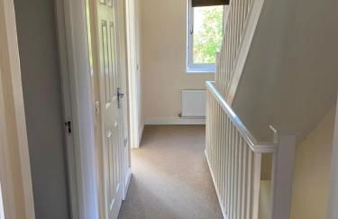 Langham Lake House Milton Keynes - ideal for couples, solo travellers, families - Foto 16