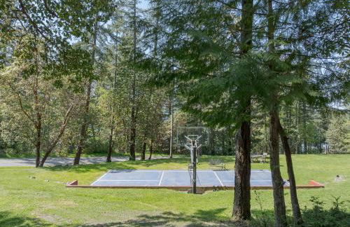 Exceptional, Hot Tub, Pickleball, Close to Town! - Foto 70