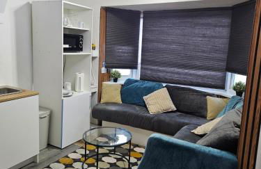 Femros Apartments, 15mins to city center. - Foto 3