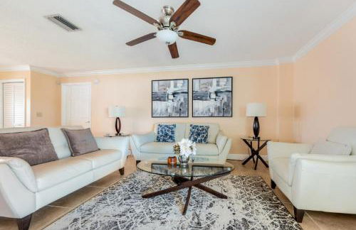 Renovated 3BR Dog Friendly Pond View W/D - Foto 40