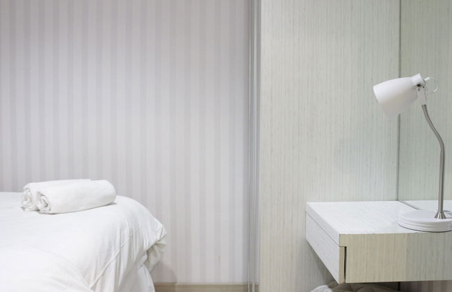 Pleasant and Homey 2BR Apartment at Tamansari La Grande - Foto 8