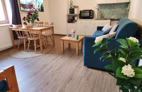 Gite Bruyère, 2 à 5 personnes avec salle de jeux et SPA dans la résidence - Foto 6