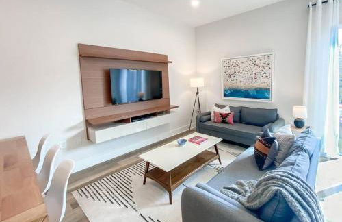 BRAND NEW 3 bedroom near DISNEY / Wi-Fi / Parking - Foto 45