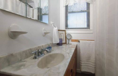 Huge historic, w/large yard & close to beach - Foto 26