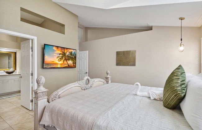 Fascinating Private Pool and Game-room, Near Disney!! - Foto 17