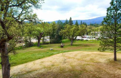 Beautiful Pet-Friendly Spacious Lodge near Yosemite & Lakes 12 Beds 6 BR up to 16 people - Foto 47