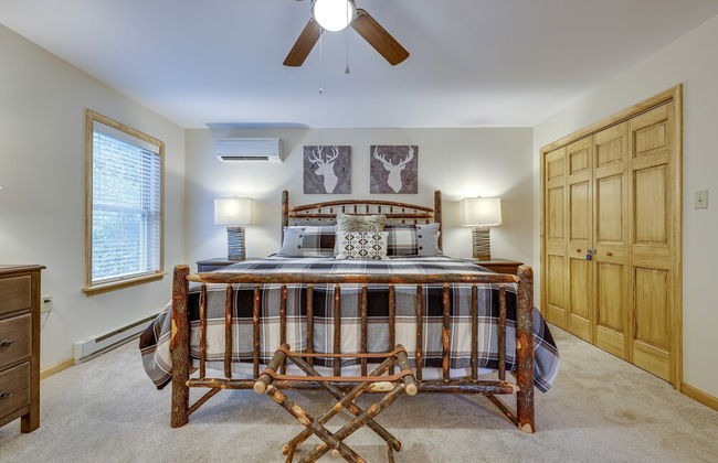 Pocono Paradise by Avantstay Lakeside Retreat, Hot Tub, Game Room, Near Beach - Foto 12