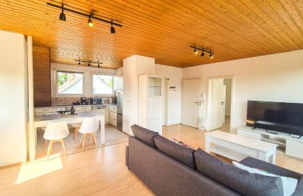 Cozy-Stay III, 2-Room Flat for Vacation & Messe, Düsseldorf, Perfect Connectivity - Foto 1