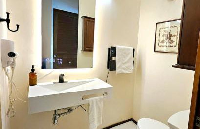 Breathtaking Oceanfront Home on Lava Rock Beach - Photo 30