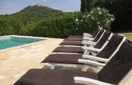 Spacious villa with 10x5m pool, aircon. Rural retreat, stunning views. - Foto 8
