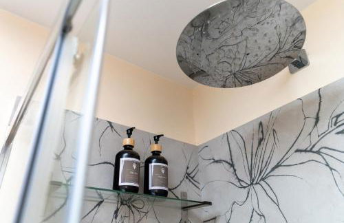 Baroni B - FREE private parking and A-C - Foto 11