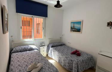 Ático con Vistas al Mar y con Piscina frente a Castillo Sohail - Photo 8