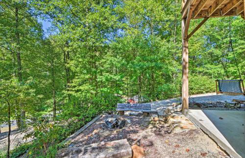 Rustic Andrews Cabin Rental with Deck and Fire Pit! - Foto 25