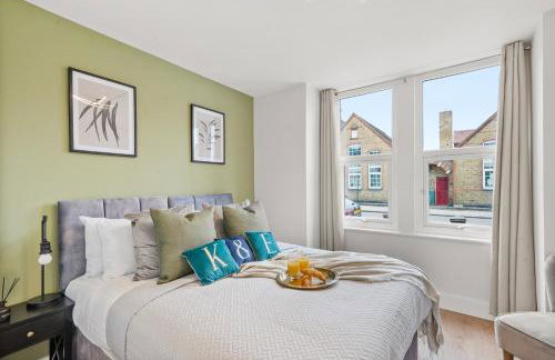 Charming Wimbledon 3-Bed Apt with Outdoor Area - Foto 5