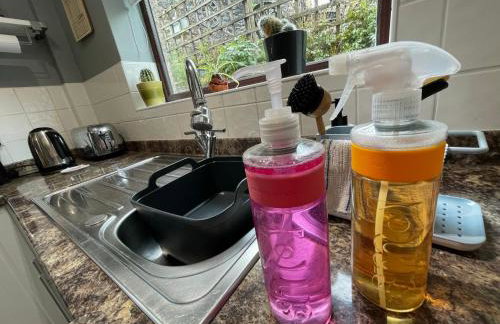 Muddy Paws Cottages - The Nook - Photo 77