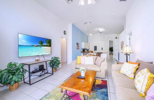 4BR Family Resort Home - Private pool & Games Room - Foto 30