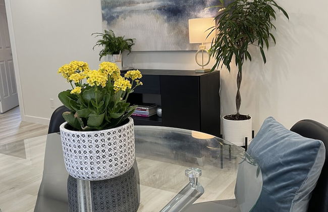 Legacy Suites - Photo 9