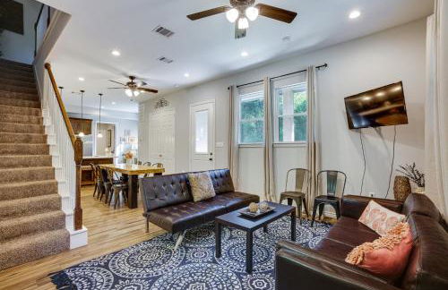 Pet-Friendly Tomball Home Walk to Main Street! - Foto 1