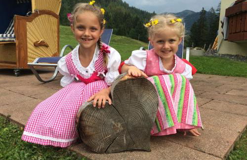 Gemütliche Ferienwohnung Bergwiese, 2-Raum, separates Schlafzimmer, schönen Balkon oder Terrasse, Komfort Ausstattung, ruhige Südlage, kostenfrei WLAN und schöne helle Sauna, Brötchenservice, Parkplatz, Hunde auf Anfrage, E-Tankstelle, Sonnenlage - Photo 24