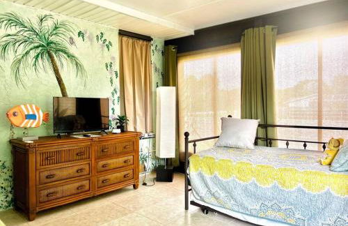 Heated Saltwater Pool Home Minutes to Beach - Foto 25