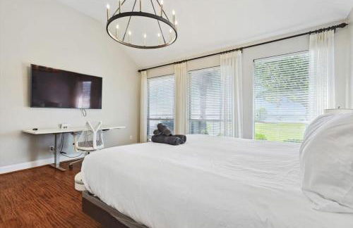 The Best of Lakeside Living - Luxury at its Finest - Photo 19