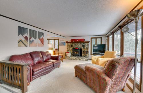 Pet-Friendly Home with Deck 4 Mi to Jay Peak Resort - Foto 2