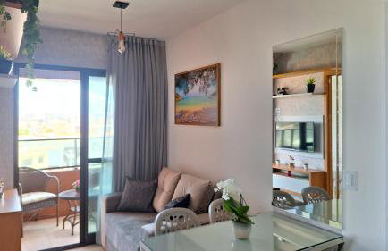 Apartamento Quarto e Sala, varanda, vista mar com infraestrutura - Foto 13