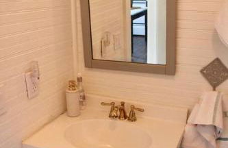 The Mountain House - An Oasis in Town! Summer Sleeps 10! - Foto 9