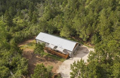 Modern Cabin Nestled in a Pine Forest Near Austin - Foto 37