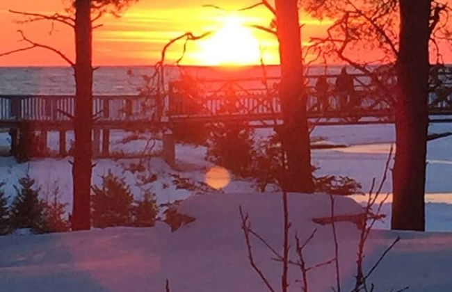 4 Bedroom Cottage On Manitoulin Island - Next to Sandy Beach! - Foto 34